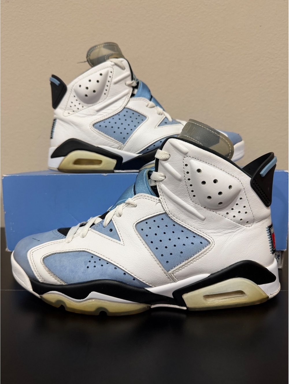 Size 9 - Air Jordan 6 Retro “UNC Home”